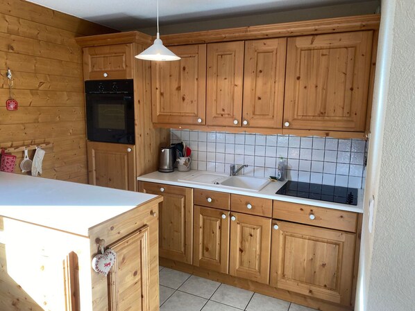 Fridge, microwave, dishwasher