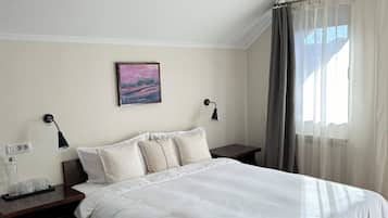 Chambre Double, balcon | Wi-Fi gratuit