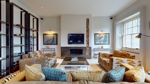 Apartment, Smoking | 5 bedrooms - Cadogan Square 5 - Bedroom Penthouse (London)