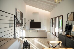 Interior - Charming family farm. (Ruberts)