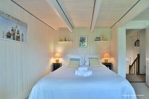 4 chambres, fer et planche à repasser, Wi-Fi gratuit