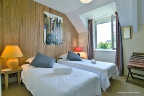 4 habitaciones, tabla de planchar con plancha y wifi gratis 