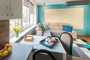 Comfort Condo | Soundproofing, iron/ironing board, free WiFi