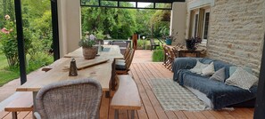 Exterior - Grand Cru (Chardonnay)