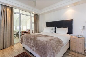 2 bedrooms, iron/ironing board, bed sheets