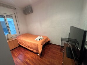 2 室のベッドルーム、WiFi、ベッドシーツ