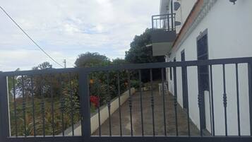 House, 2 Bedrooms, Smoking, Balcony | Property grounds