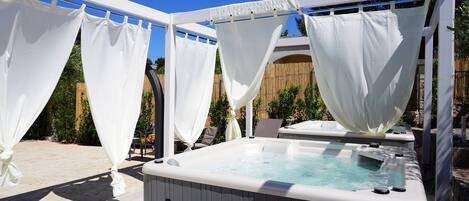 Bain à remous privé