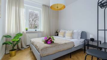 Comfort-lejlighed - balkon - udsigt til gårdsplads | 2 soveværelser, lydisolering, strygejern/strygebræt