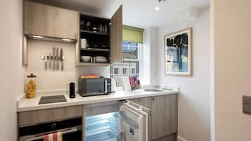 Microwave, oven, stovetop, coffee/tea maker