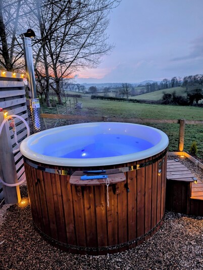 Caplor Glamping and Lodges