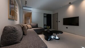 TV - RiverSide Villas Kalamata C2 (Kalamata)