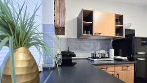 Unclassified image, 5 of 19, button - Alpha Apartments: Central 1BR, Near Main Station (Essen)