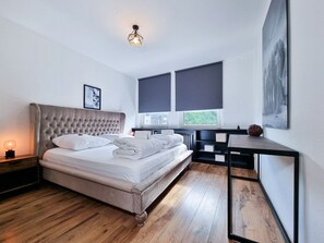 1 bedroom, bed sheets