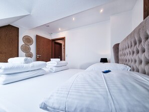 2 chambres, fer et planche à repasser, draps fournis