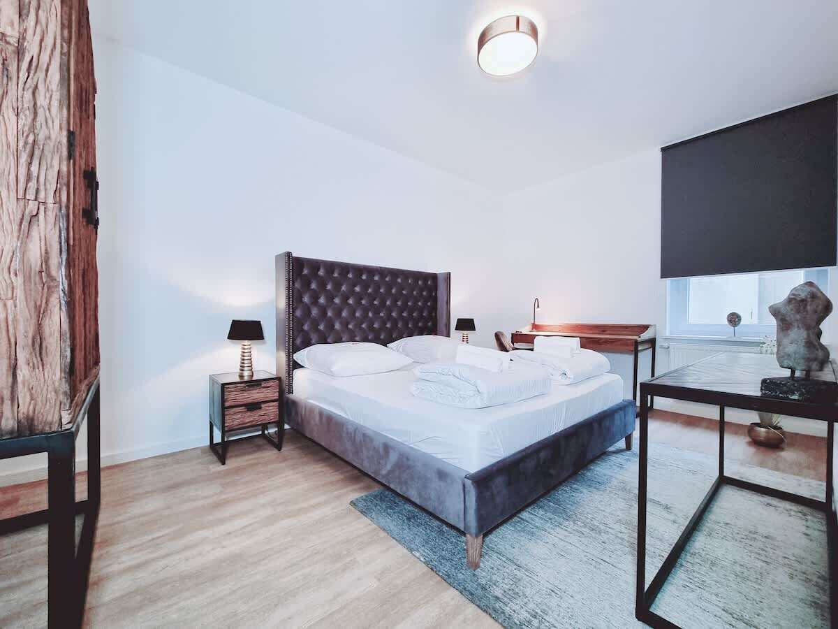 1 Schlafzimmer, Schreibtisch, WLAN, Bettwäsche