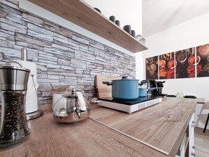 Fridge, microwave, stovetop, dishwasher - Alpha Apartments: Komfort, Stil & Flair; DO-Mitte (Dortmund)