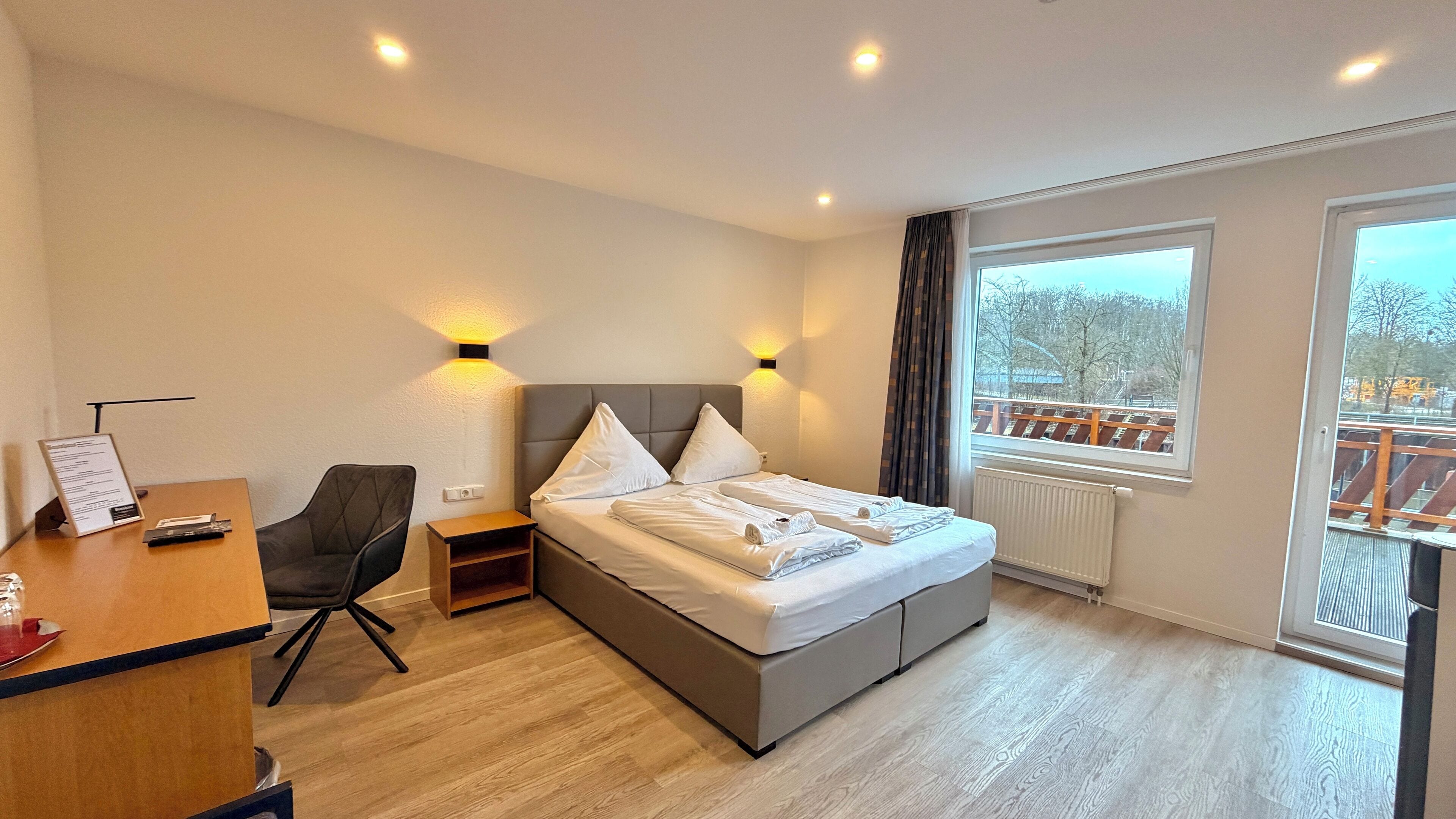 Comfort Double Room, River View | Desk, laptop workspace, free WiFi, bed sheets