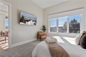 5 Schlafzimmer, Schreibtisch, Bügeleisen/Bügelbrett, kostenloses WLAN