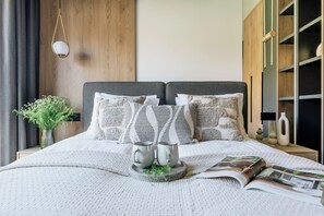 3 chambres, décor unique, ameublement unique