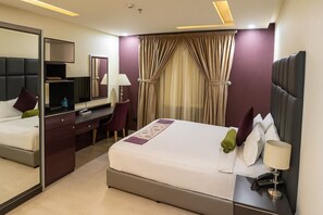 Suite – junior | Skrivebord og wi-fi (inkludert)