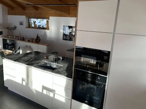 House | Private kitchen - Austrian Mountain Chalet Retreat (Wald im Pinzgau)
