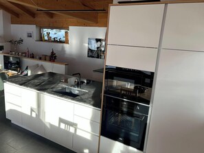 House | Private kitchen - Alpine Getaway With Sauna in Wald im Pinzgau (Wald im Pinzgau)