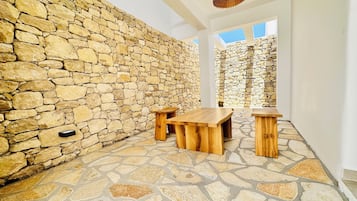 Luxury Villa | Terrace/patio