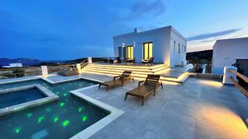 Luxury Villa | Premium bedding, individually decorated, individually furnished, desk