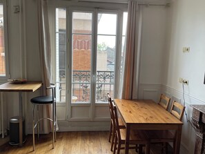 Dining - Apartment in Gentilly, 2 steps from Paris (Gentilly)