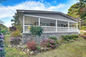 House (3 Bedrooms) | Interior - 4 Mi to Falls Lake: Dog-friendly Wake Forest Home (Wake Forest)