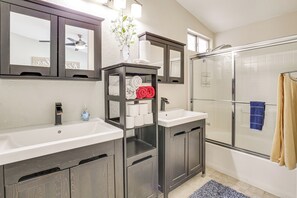 Casa (2 Bedrooms) | Interior
