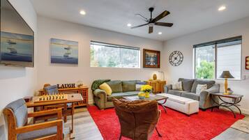 Apartment (2 Bedrooms) | Front of property