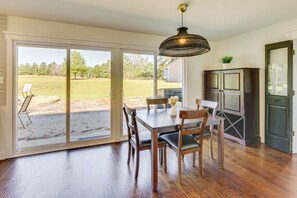 House (3 Bedrooms) | Interior - Fire Pit & Grill: Tyler Home on 5 Acres! (Tyler)