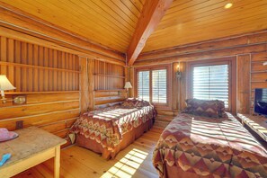 House (5 Bedrooms) | Interior
