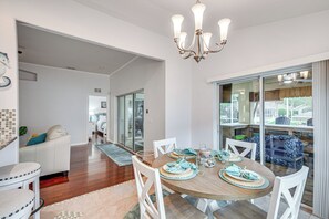 House (3 Bedrooms) | Interior - On-site Canal Access: Luxe Home in Palm Coast! (Palm Coast)