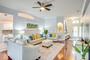 House (3 Bedrooms) | Interior - On-site Canal Access: Luxe Home in Palm Coast! (Palm Coast)