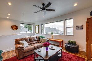 Interior - Walk to Marina: Tillamook Bay Apt w/ Water Views! (Garibaldi)
