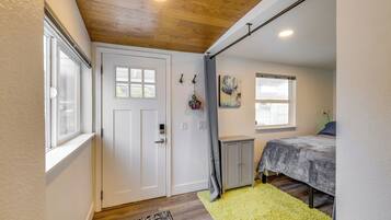 House (1 Bedroom) | Interior