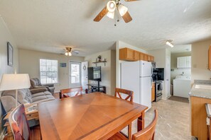 House (3 Bedrooms) | Interior - Lake Anna Getaway w/ Fire Pit + Dock Access! (Mineral)