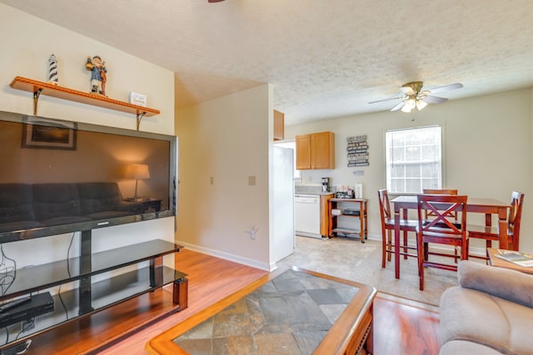 House (3 Bedrooms) | Interior