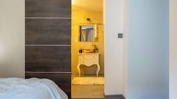 1 soverom, strykejern/-brett, reiseseng for barn og wi-fi (inkludert)