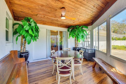 6 Mi to Beaches: Modern Bradenton Getaway!