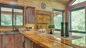 House (2 Bedrooms) | Interior - Galena Cabin on 20 Acres: 5 Mi to Downtown! (Galena)