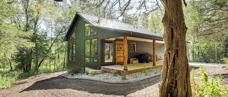 House (2 Bedrooms) | Front of property