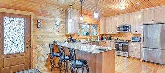 Family-friendly Brooks Gem w/ Spacious Yard!