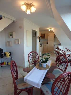 Dining - Escapade Sarah, Duplex Apartment (Fort-Mahon-Plage)