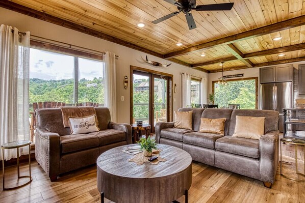 Téléviseur connecté, foyer, chaîne audio