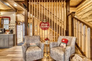 Interior - Stunning Mountain Views Brand New Cabin (Gatlinburg)