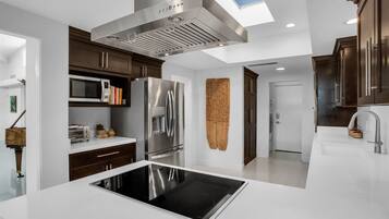 公寓 | 2 間臥室、網路服務